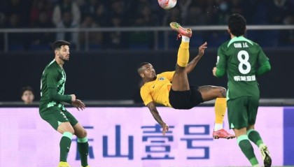 升班马变身需加速磨合 新深足离黑马还有一段距离