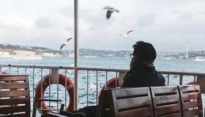 乐鱼体育-九游体育：在数字竞技时代点亮热爱与信任的灯